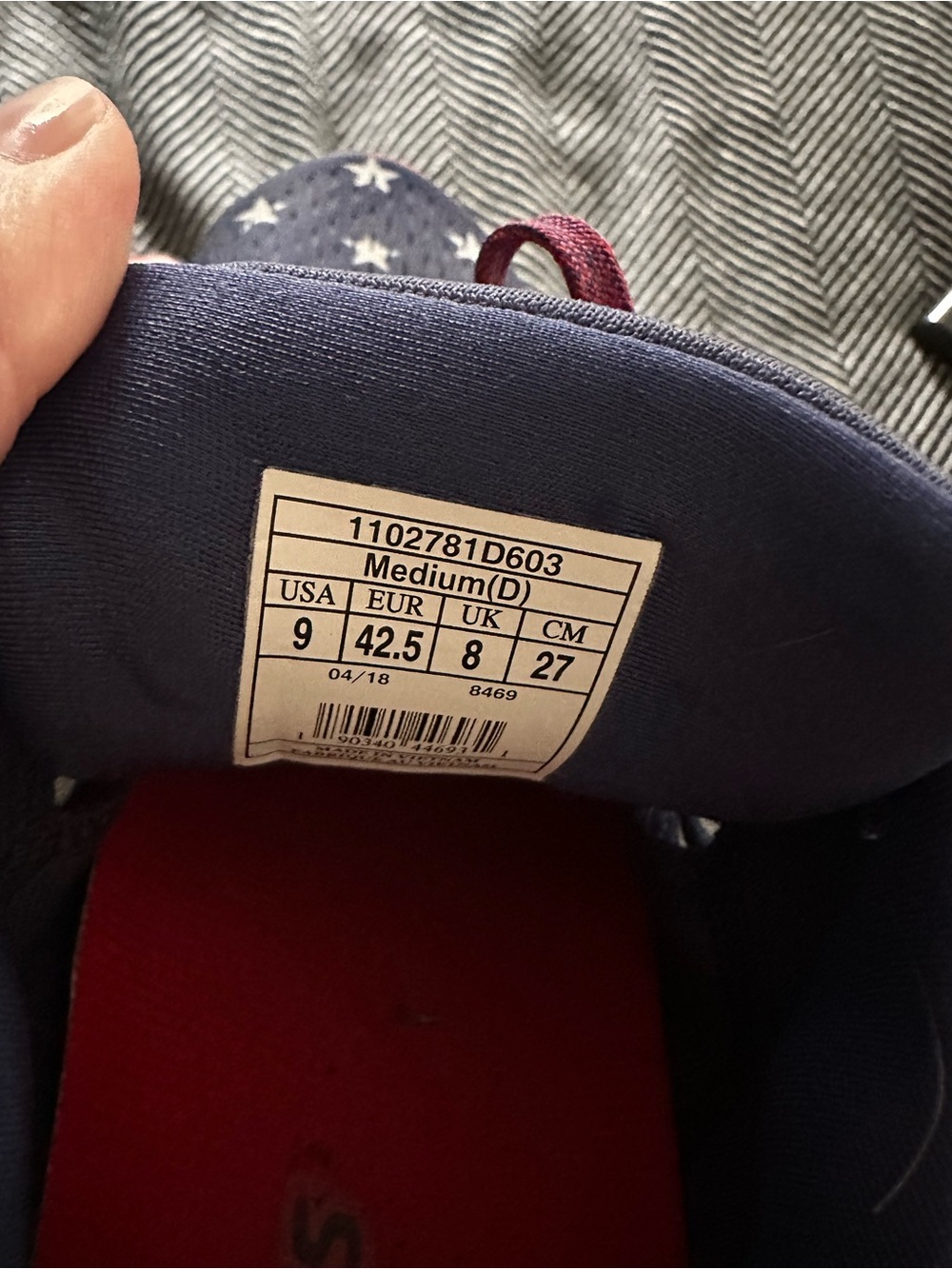 Brooks Launch 5 Navy, White & Red Star-Pattern Running Shoes - Picture 3 of 4